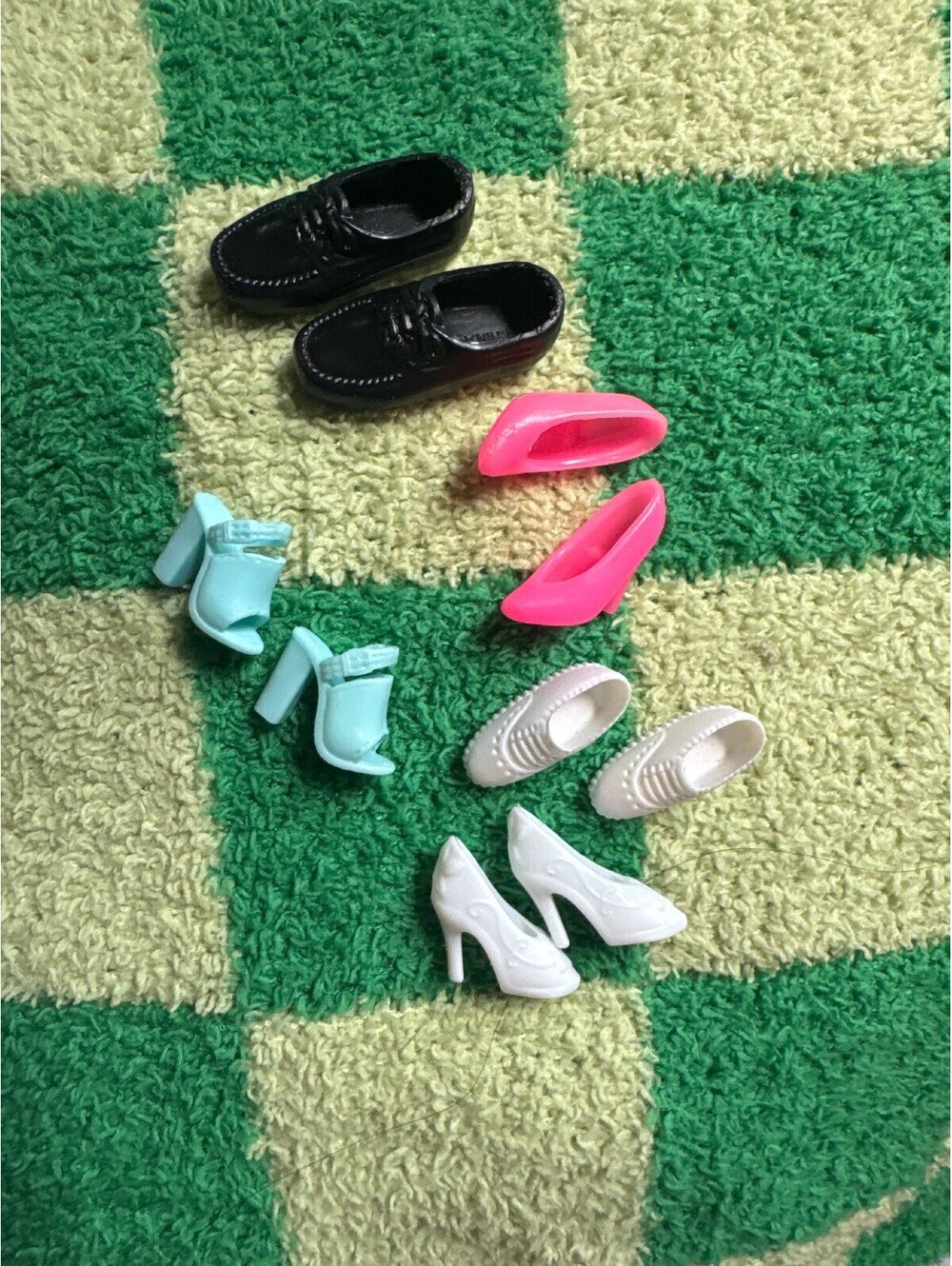 Barbie Doll Shoes Lot of 5 Pairs Heels Sneakers Loafers Mixed Colors